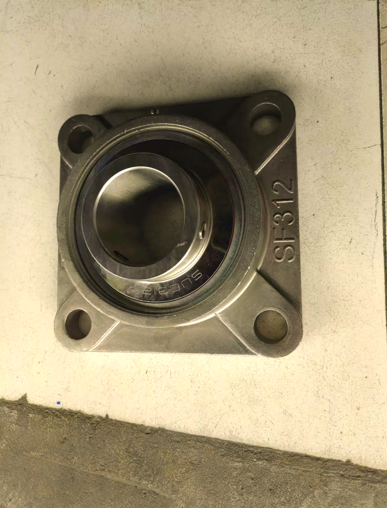 Original Howo Transmission Bearing Seat 712W35601-0042