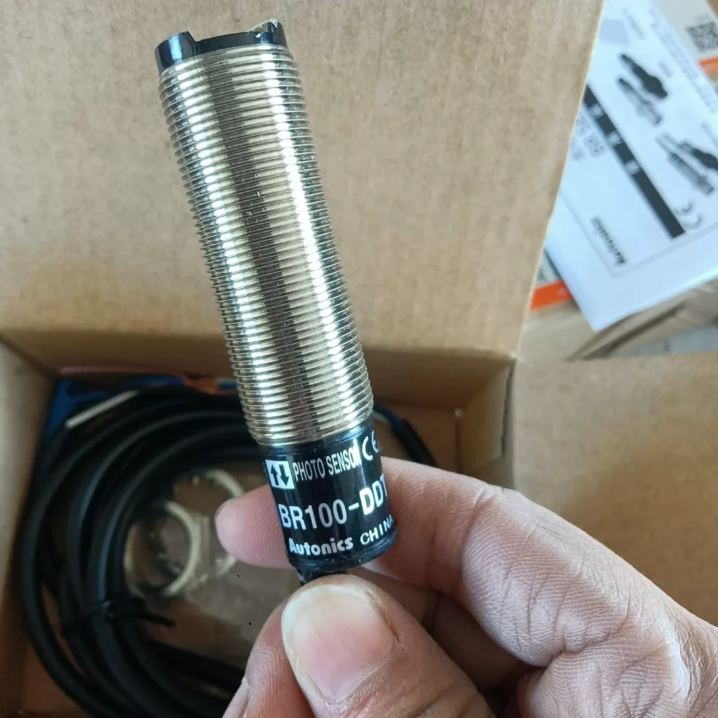 WG1092090311 Sensor for Howo Truck Chassis Accessories